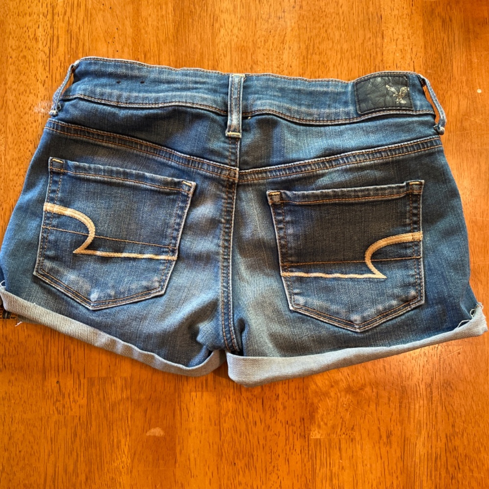 Shorts - Picture 2 of 4